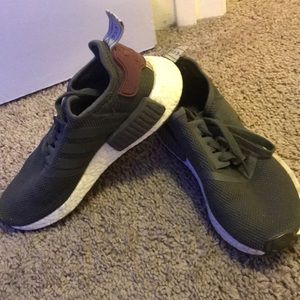 Adidas NMD R1 night cargo base green